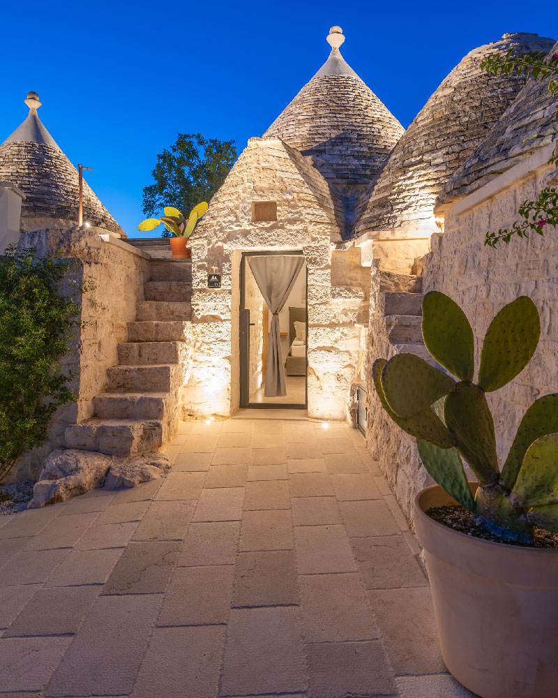 Dimora Zaccano luxury trullo with heated pool Puglia